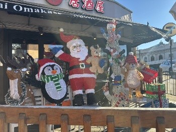 ボストンの街並みサンタクロースの飾付け