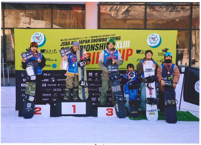 3年生加藤蓮さんがスノーボードでプロ資格を取りました5