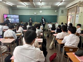 星野ルネさんを招いて多文化教育講演会を実施しました3