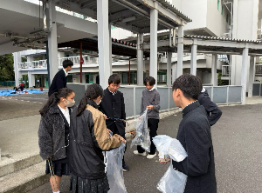 2510バドミントン部秋の清掃活動2