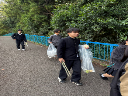 2510バドミントン部秋の清掃活動4
