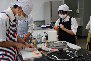 カレー作りの様子1