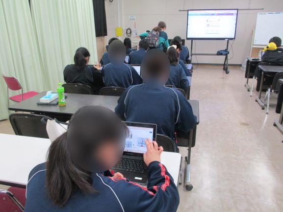 3月16日(月曜日)の生徒のようす01