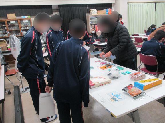 3月16日(月曜日)の生徒のようす08